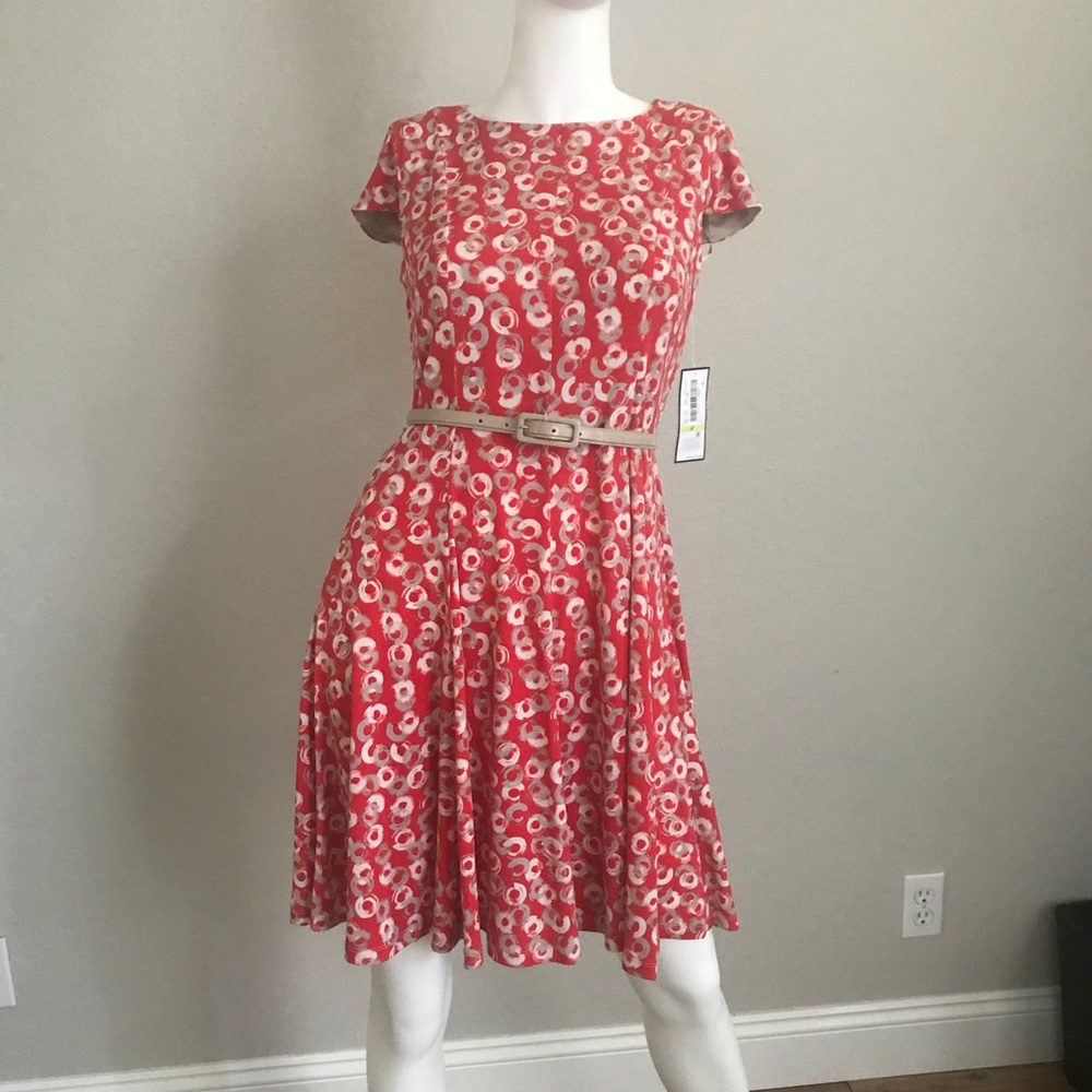 NWT Jessica Howard belted Dress